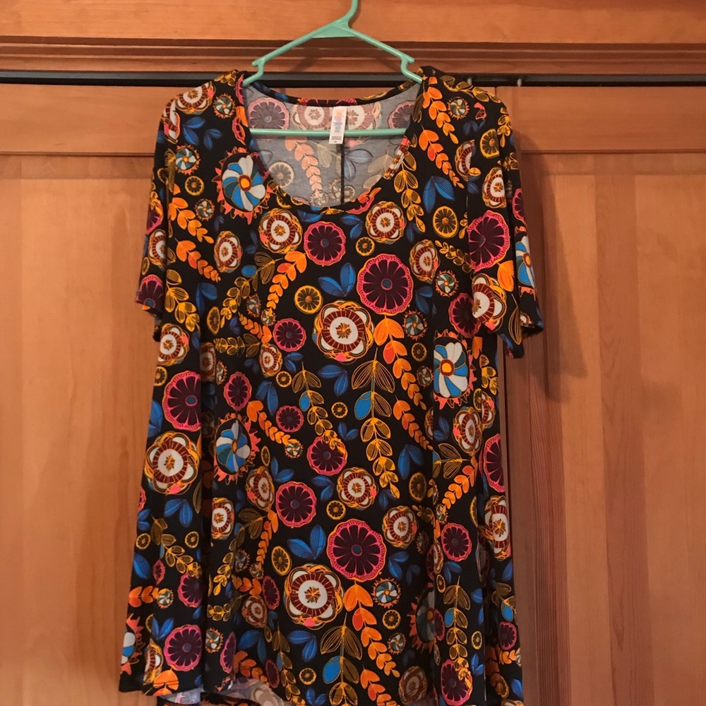 Lularoe - Picture 2 of 2